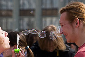 Фестиваль мыльных пузырей в центре Минска (фоторепортаж)