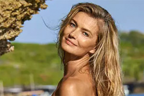 Ай да Полина: 54-летняя модель рекламирует купальники