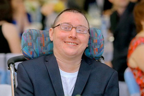 Как белорусский Ник Вуйчич мотивировал людей с инвалидностью открыть свое дело