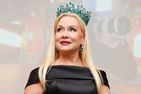 57-летняя белоруска получила корону конкурса красоты Ms.Top Of The World