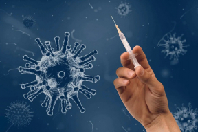 Сколько времени должно пройти между прививкой от ковида и прививкой от гриппа?