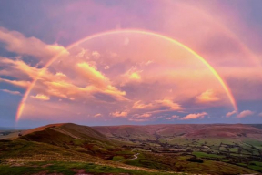 «Один на миллион»: как британский фотограф сделал уникальный снимок радуги