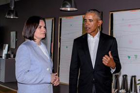 Фотофакт. Тихановская на встрече с Обамой