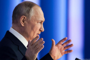 «Для окружения важно, чтобы Путин болтался в своих фантазиях»