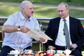 «Лукашэнка з Пуціным адказваюць на санкцыі схематозам. Але Захад гэта бачыць і пачынае размаўляць з трэцімі краінамі»