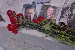 Тело Навального не отдадут родным еще две недели, с ним проводится «химическая экспертиза»
