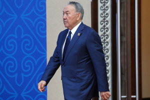 Назарбаев ушел с поста главы правящей партии Казахстана