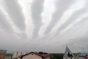 Фотофакт. Необычные облака над Заславлем