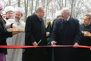 Почему друг Эрдоган умывает руки в миграционной игре Лукашенко?