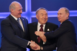 Мнение: Путина и Лукашенко развели на смещение Назарбаева